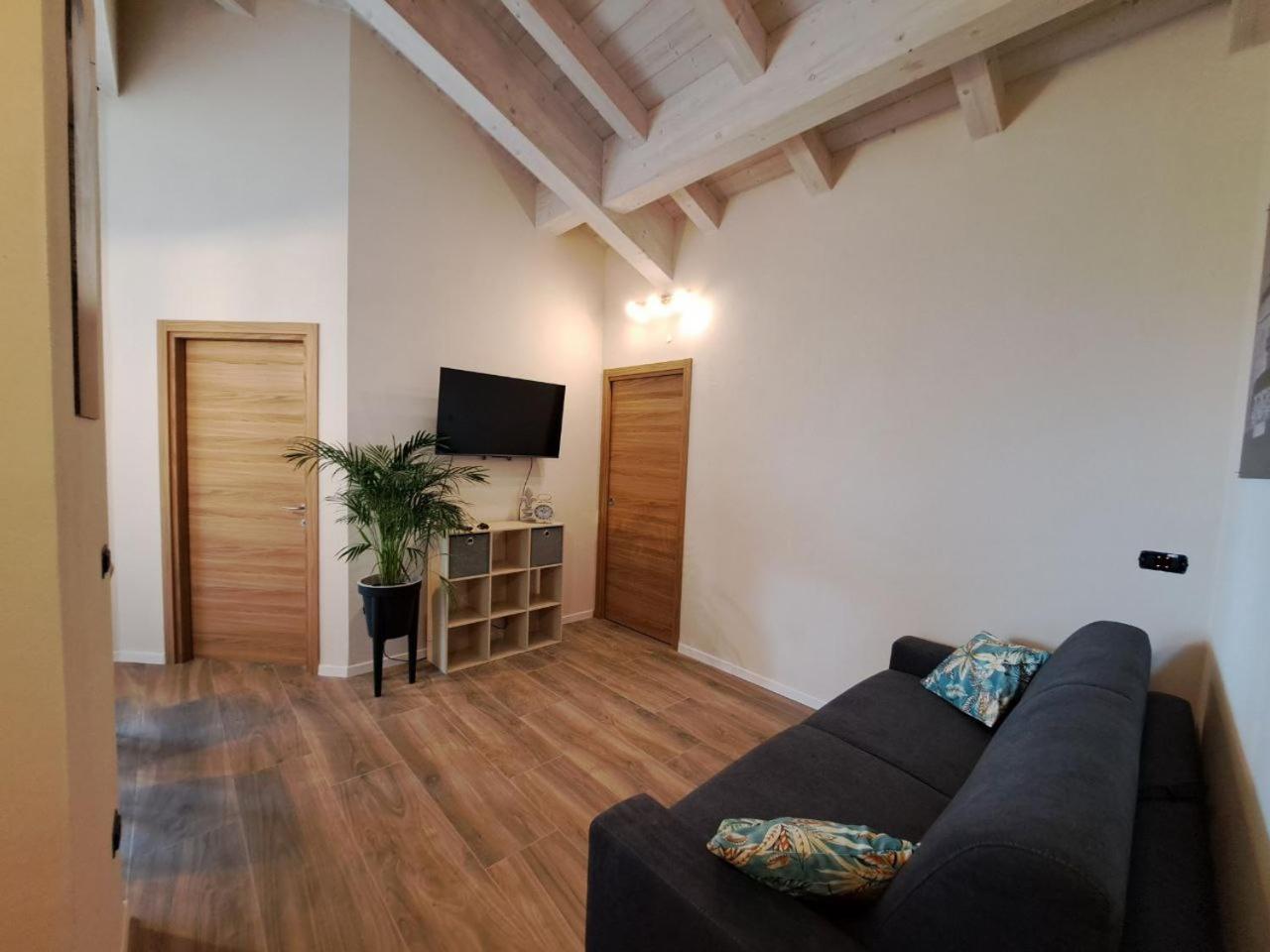 Tassullo La Via Dei Castelli Apartments מראה חיצוני תמונה