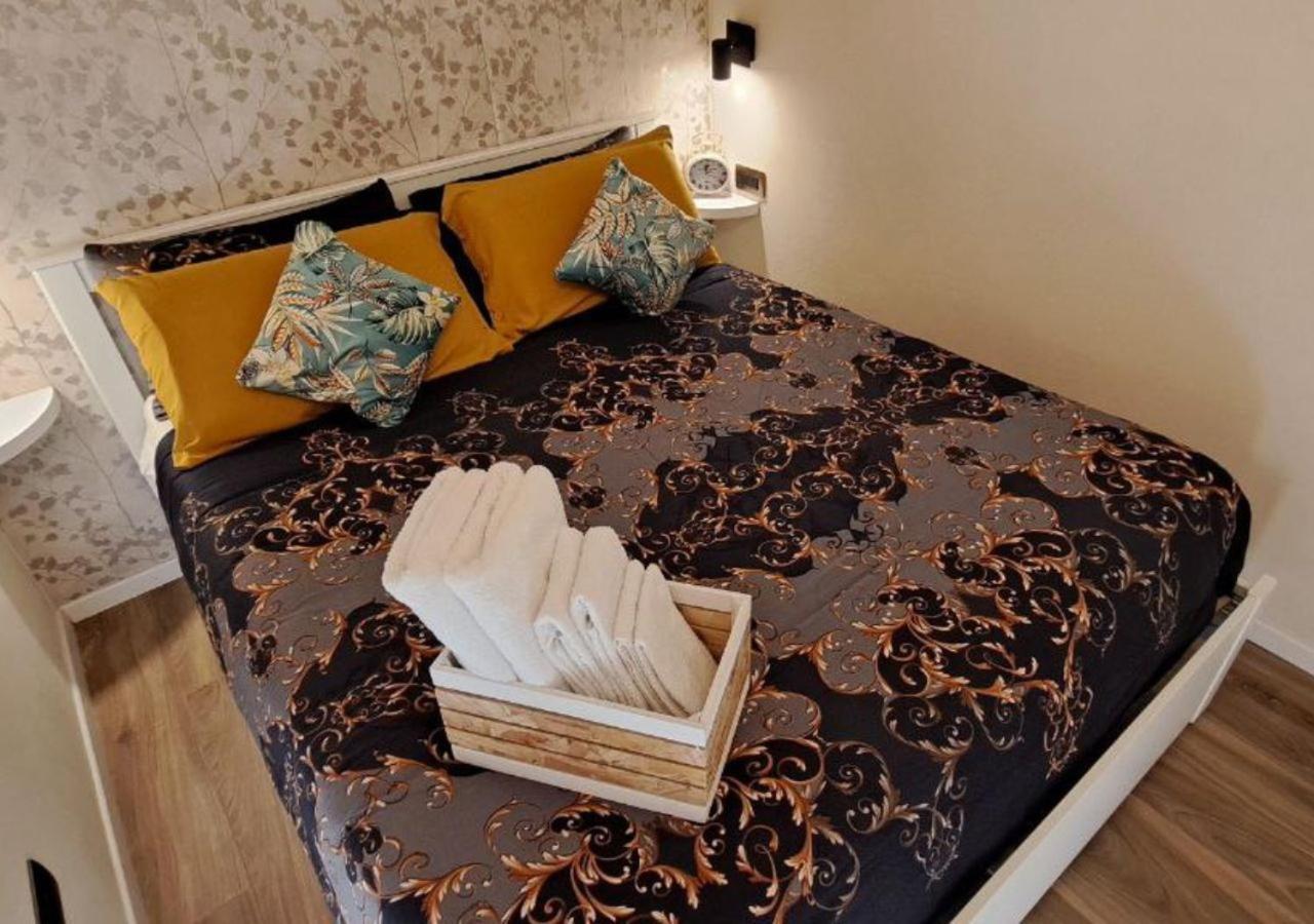 Tassullo La Via Dei Castelli Apartments מראה חיצוני תמונה