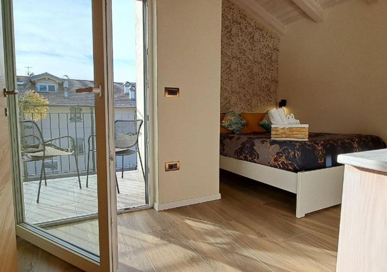 Tassullo La Via Dei Castelli Apartments מראה חיצוני תמונה